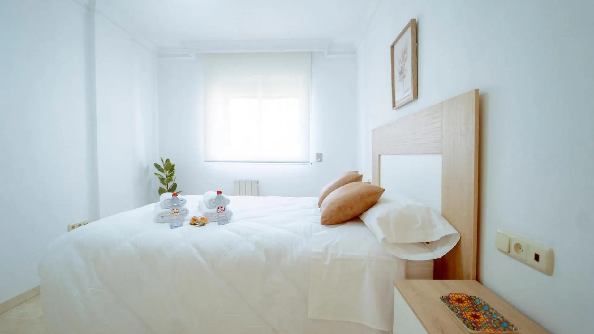 Dreamstay Hipercor - Apartamento Moderno Granada Daire