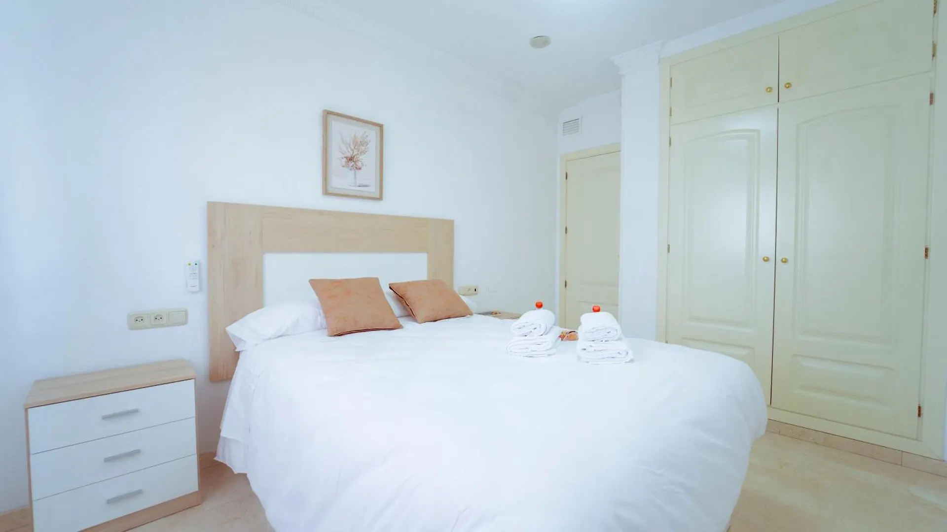 Dreamstay Hipercor - Apartamento Moderno Granada 0*,  Spagna